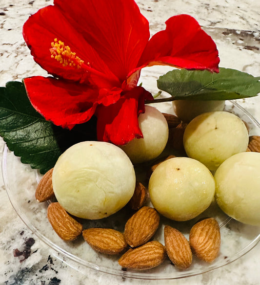 Ayurveda, the traditional Indian system of medicine, has long recognized the importance of natural ingredients for promoting hair growth and scalp health. Ayurvedic herbal hair growth oils are one such example that has gained popularity among individuals